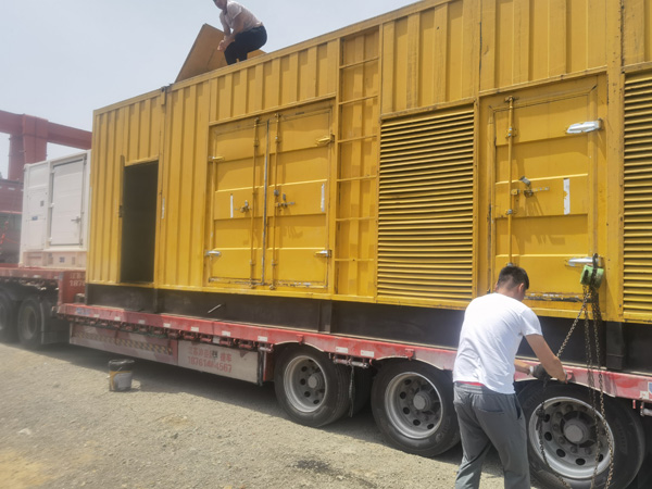 芗城除了负载情况和发动机维护，还有哪些因素会影响 200kw 柴油发电机的油耗？